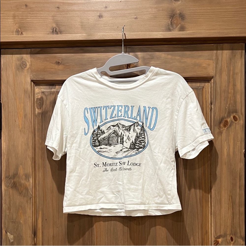 Switzerland Graphic Crop Top in White with Light Blue Print